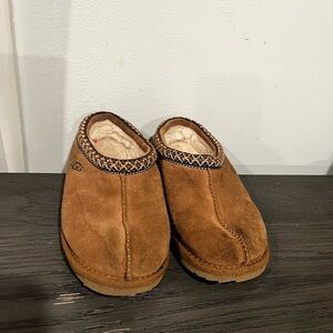 UGG Brown Kids Slippers Tasman
